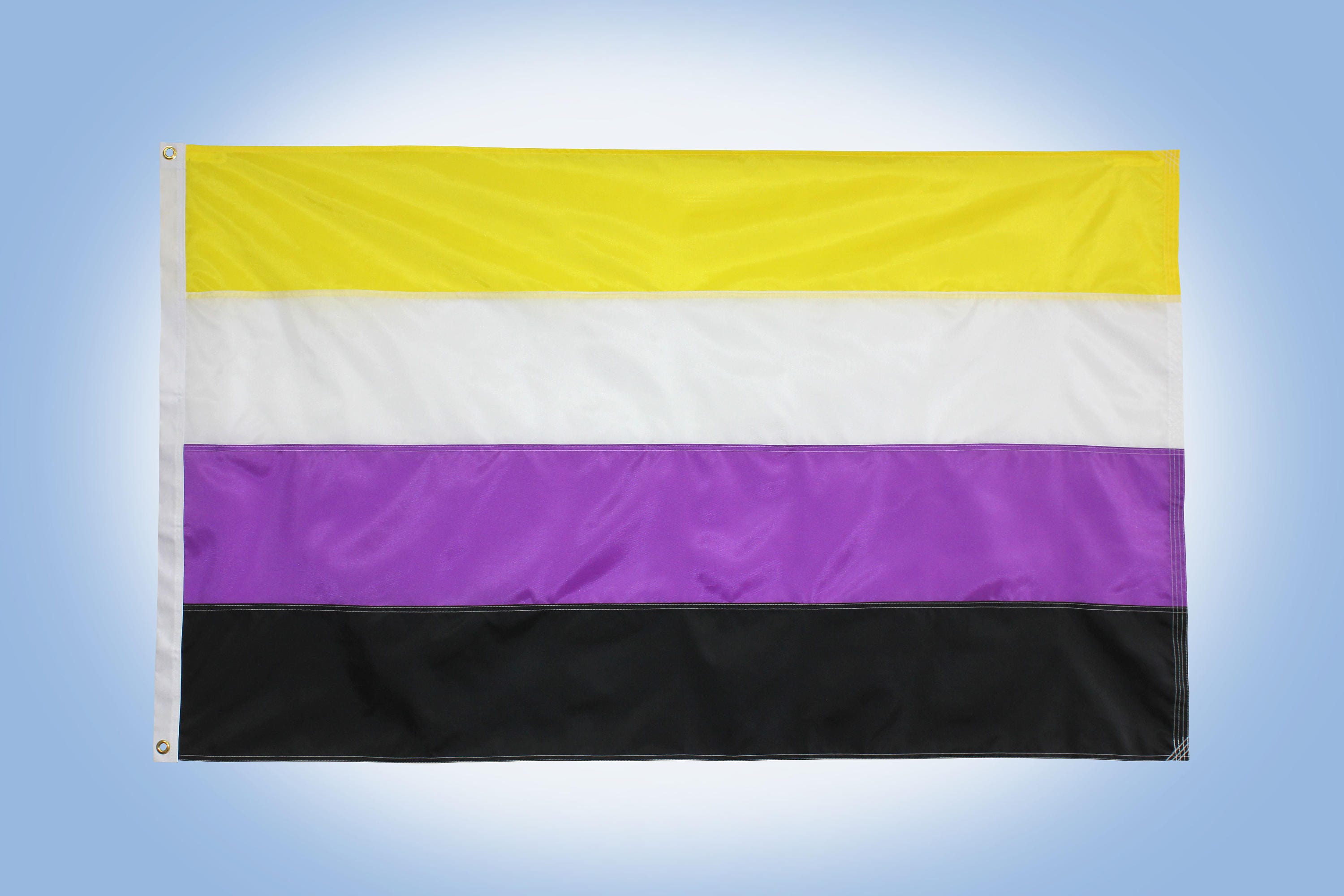 Желтый белый фиолетовый флаг. Желто фиолетовый ПИФЛАГ. Желтый фиолетовый черный флаг. Серо фиолетовый флаг