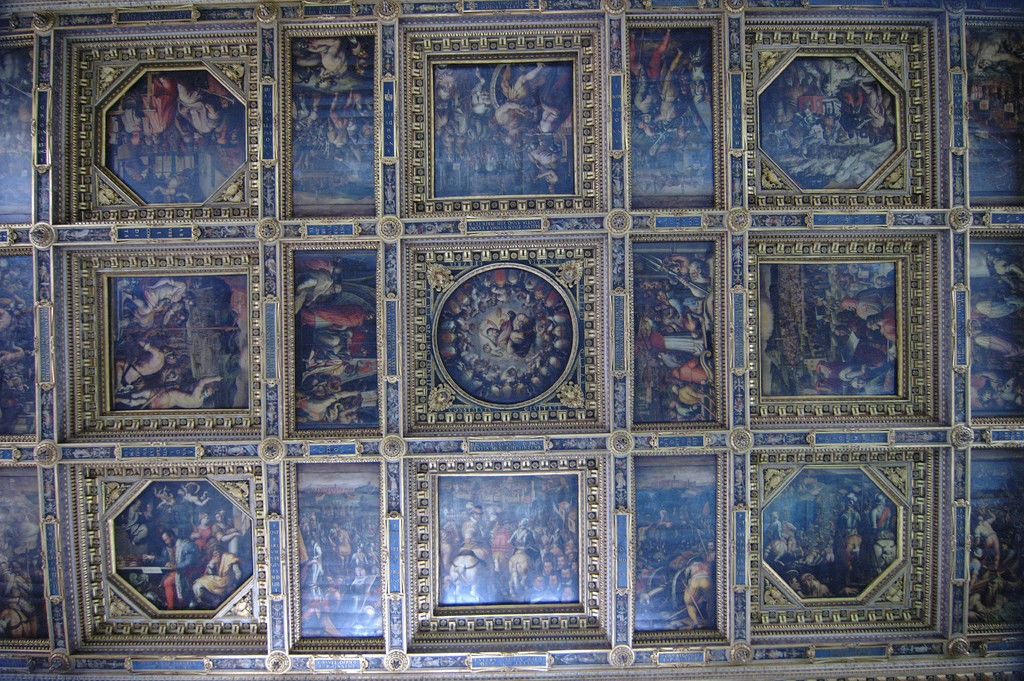 Palazzo Vecchio- soffitto del Salone dei Cinquecento by Francesco Gasparetti